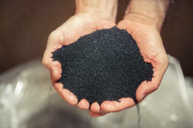 Nieuwe productlijn gerecyclede grijze EPS BEWI Raw
